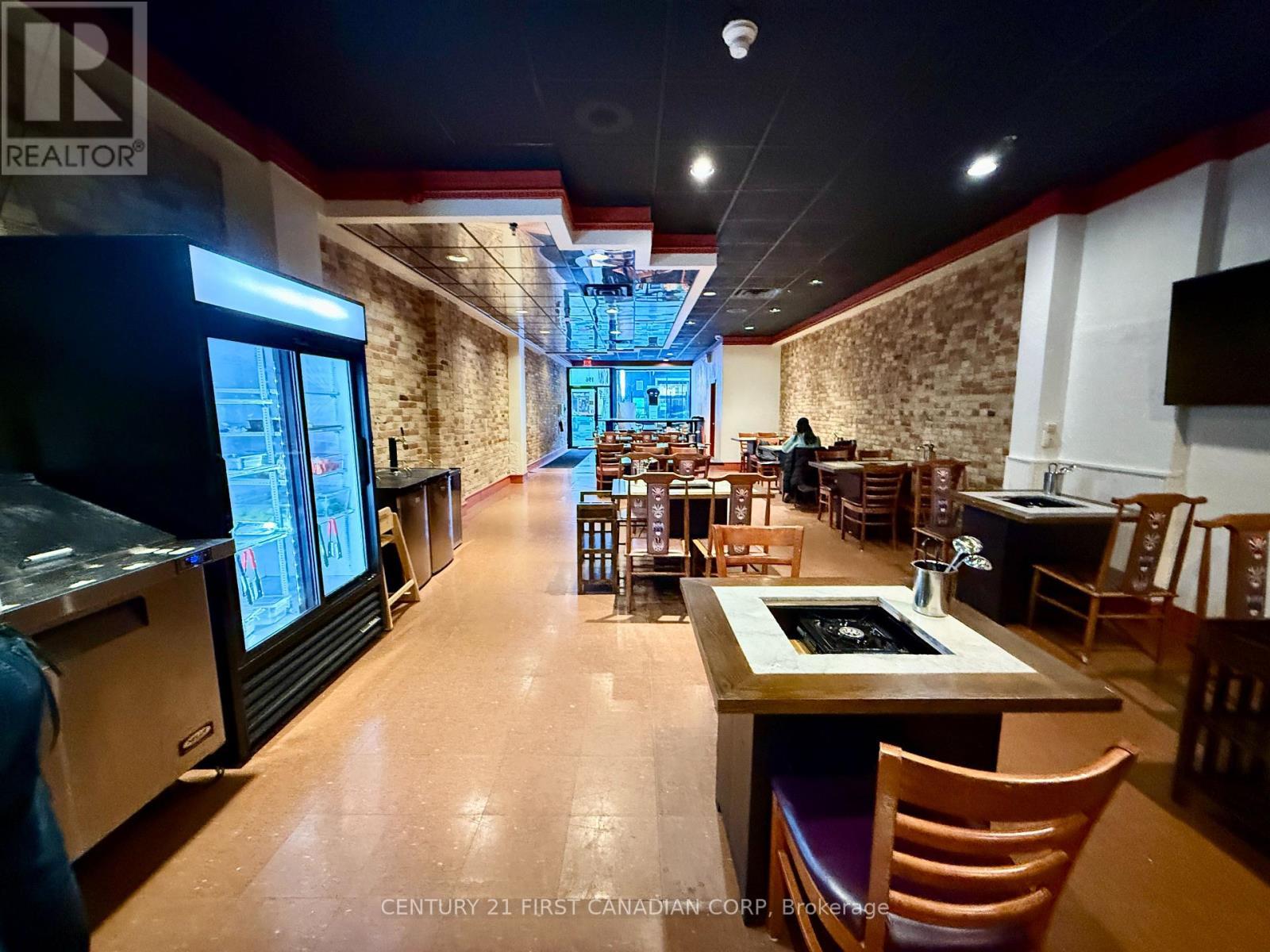 196 Dundas Street, London East (East K), ON