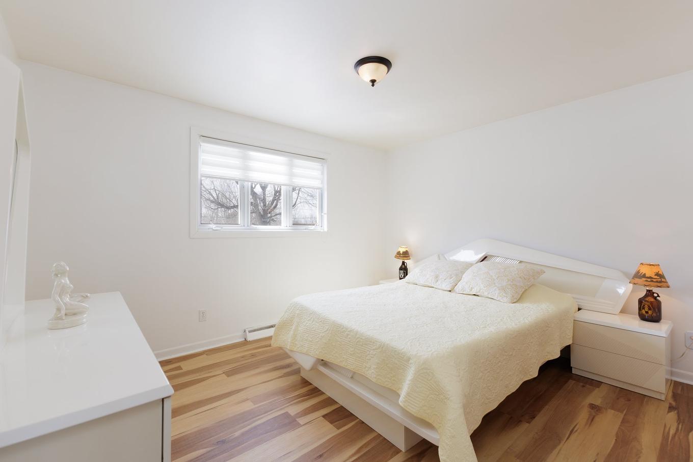 Chambre à coucher principale - 4584 Rue Hilltop, Montréal (Pierrefonds-Roxboro), QC - Indoor Photo Showing Bedroom