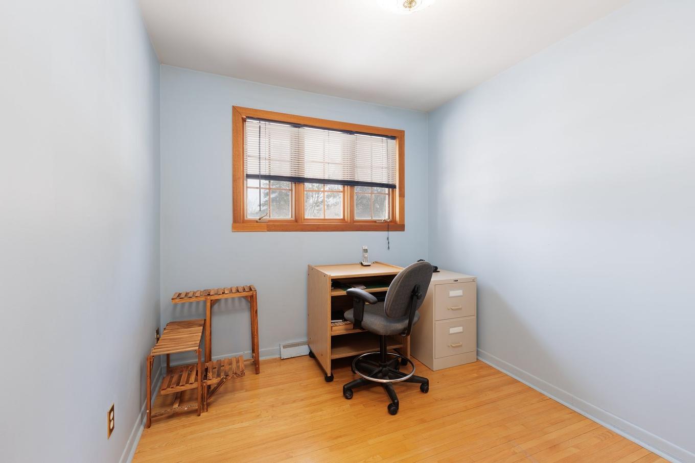 Chambre à coucher - 4584 Rue Hilltop, Montréal (Pierrefonds-Roxboro), QC - Indoor Photo Showing Office