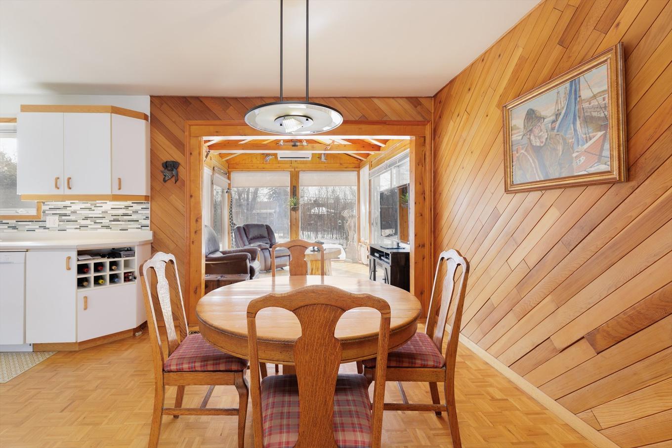 Coin-repas - 4584 Rue Hilltop, Montréal (Pierrefonds-Roxboro), QC - Indoor Photo Showing Dining Room
