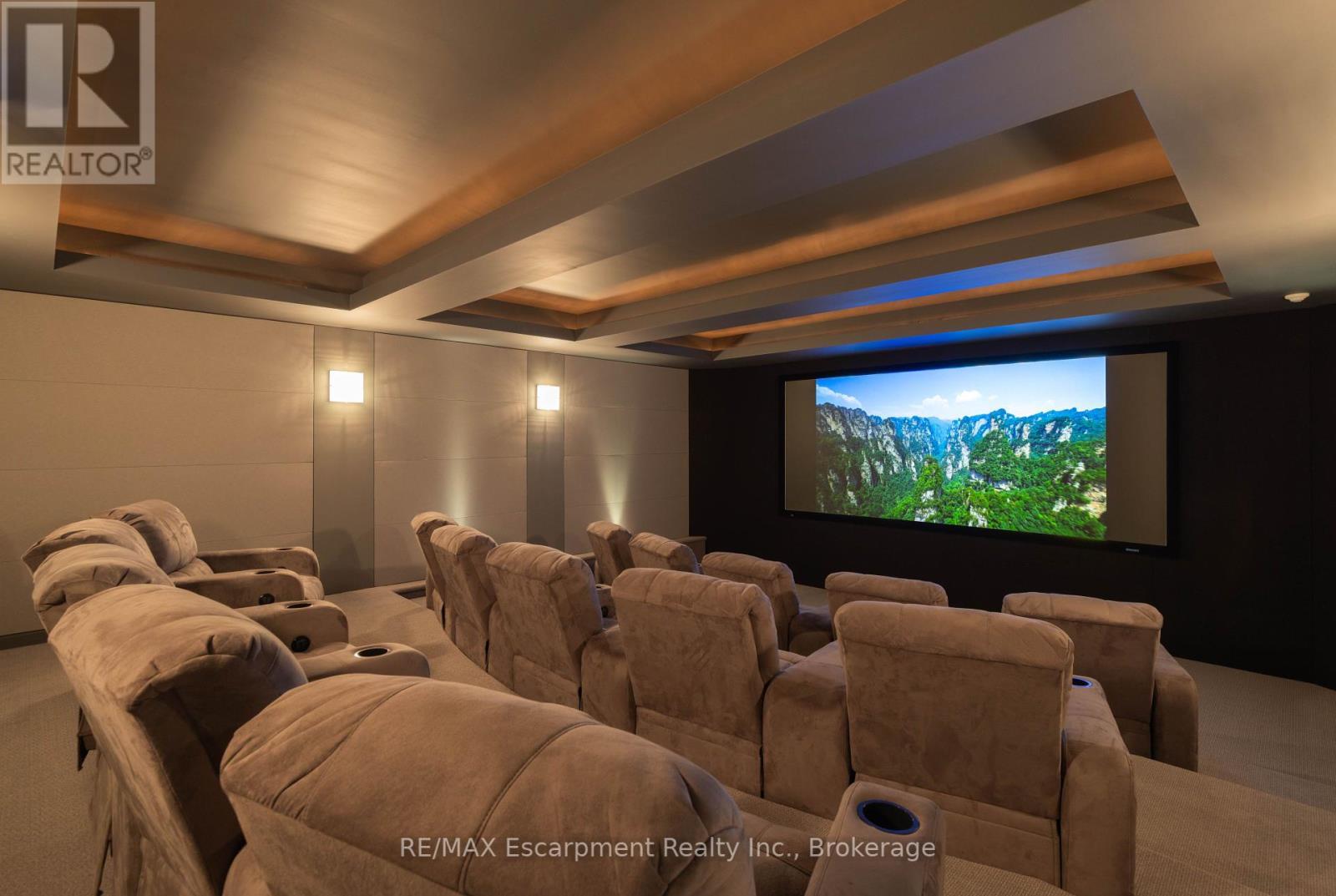 2054 Lakeshore Road E, Oakville (Fd Ford), ON - Indoor