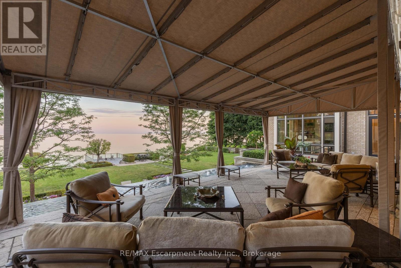 2054 Lakeshore Road E, Oakville (Fd Ford), ON - With Deck Patio Veranda With Exterior