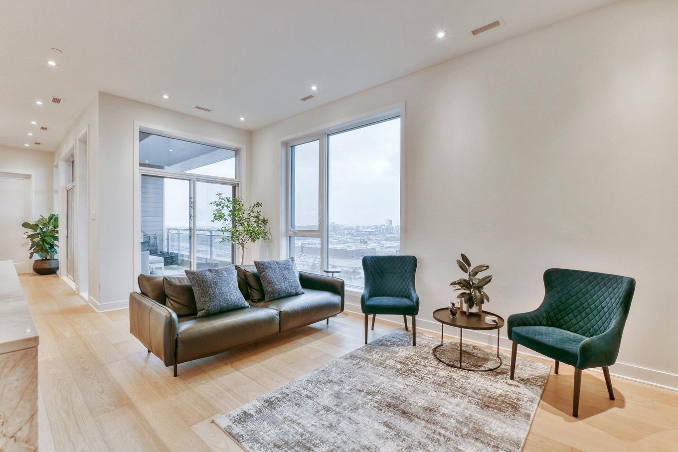 Salon - 1501-1900 Rue Émile-Martineau, Laval (Laval-Des-Rapides), QC - Indoor Photo Showing Living Room