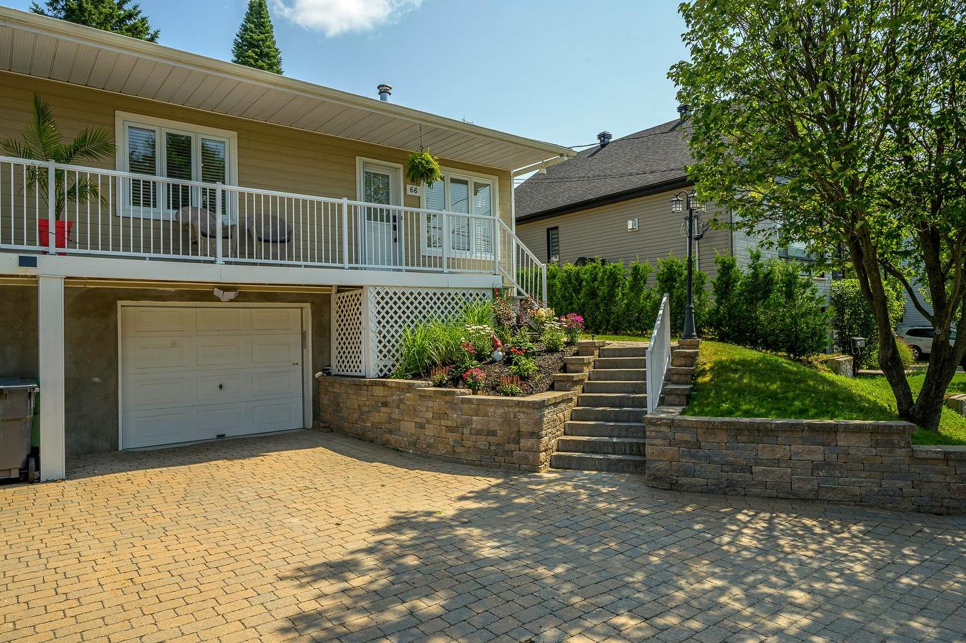 Frontage - 66 Av. Guindon, Saint-Sauveur, QC - Outdoor With Exterior