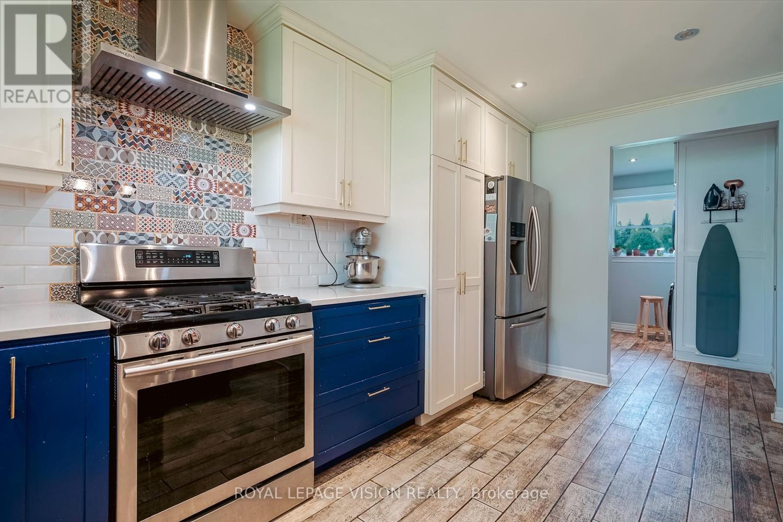 30 Queen Street, Puslinch, ON