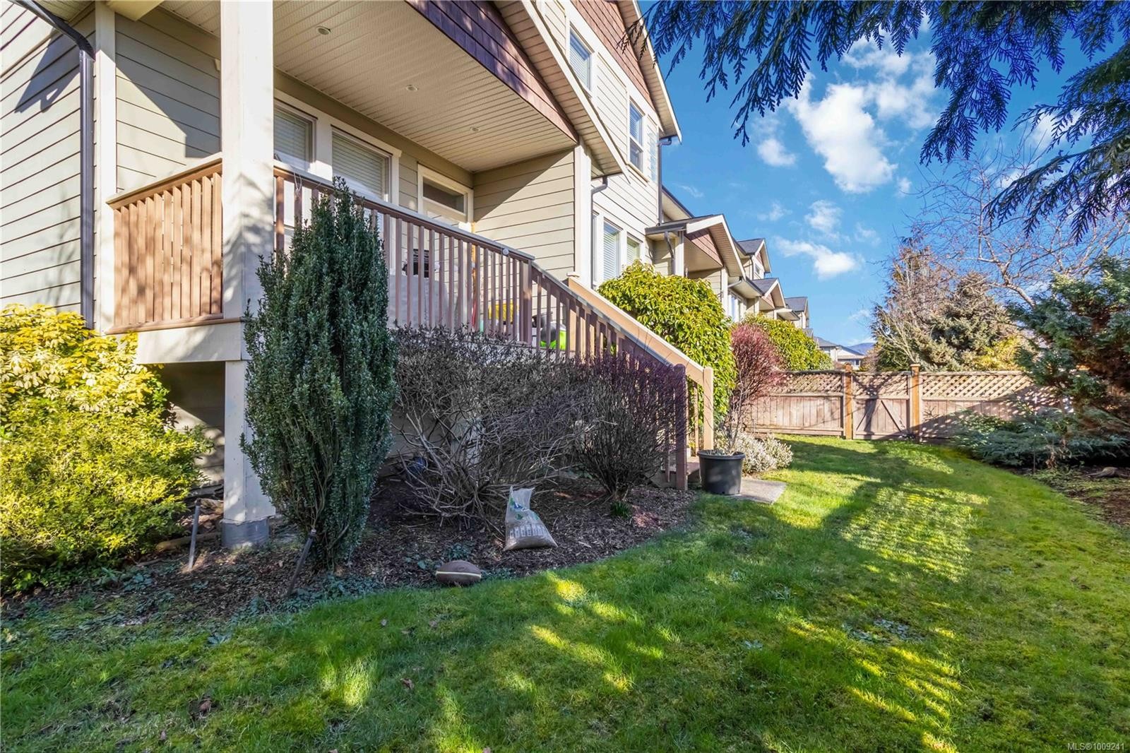 107-2253 Townsend Rd, Sooke, BC