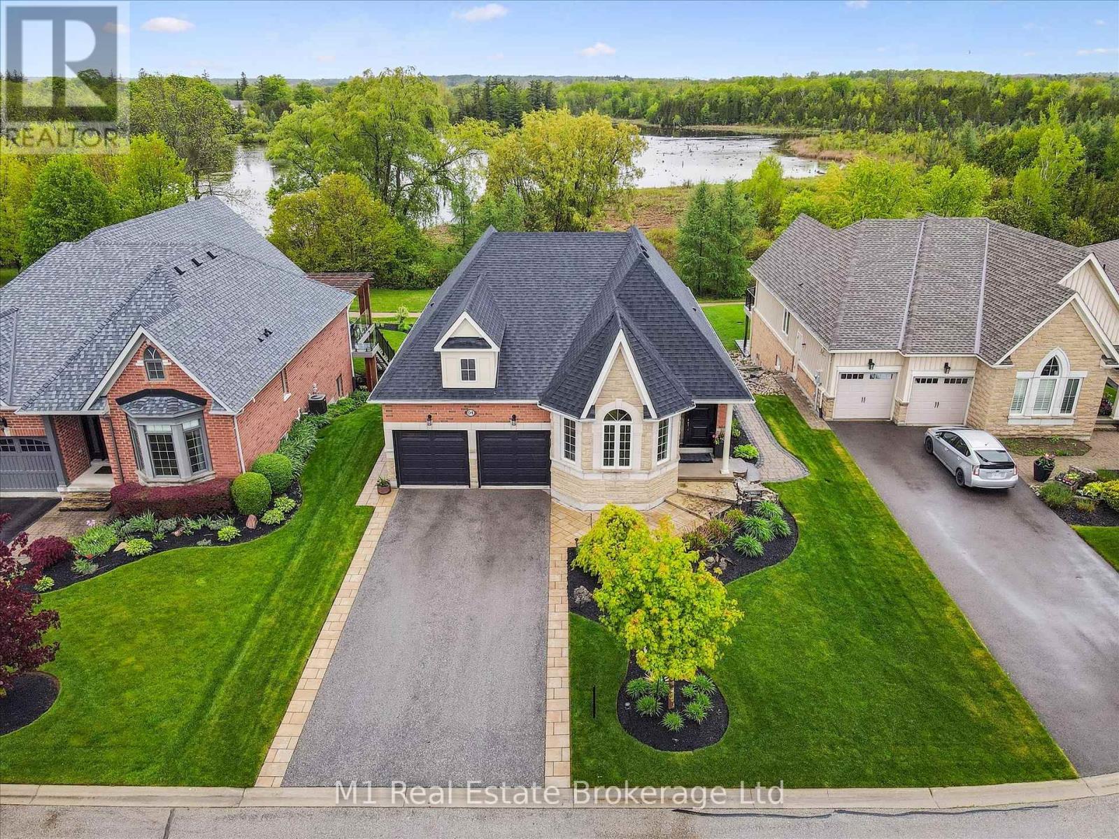 94 Aberfoyle Mill Crescent, Puslinch (Aberfoyle), ON - Outdoor With Facade