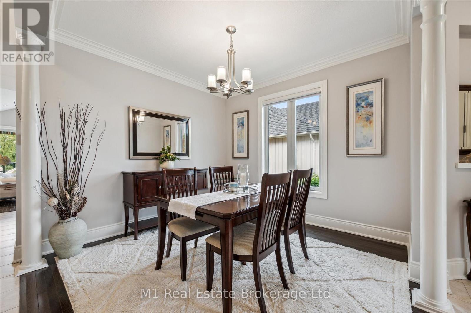 94 Aberfoyle Mill Crescent, Puslinch (Aberfoyle), ON - Indoor Photo Showing Dining Room