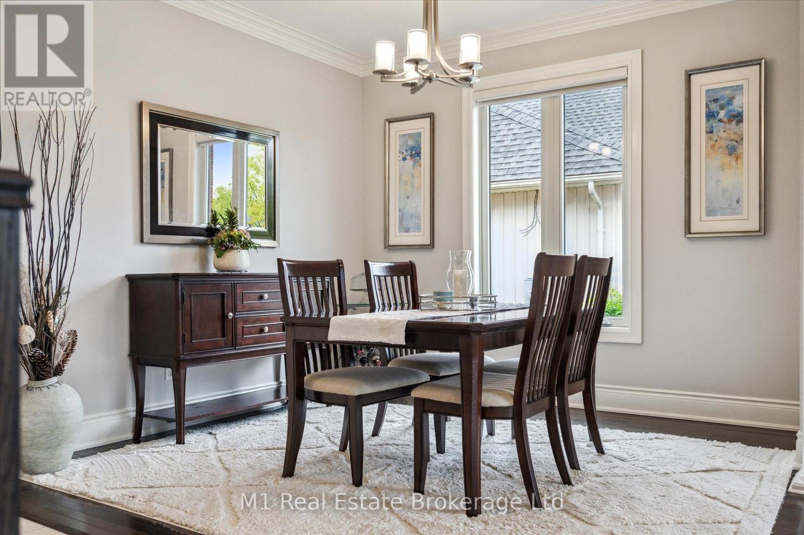 94 Aberfoyle Mill Crescent, Puslinch (Aberfoyle), ON - Indoor Photo Showing Dining Room