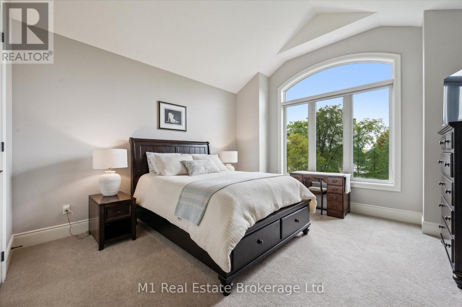 94 Aberfoyle Mill Crescent, Puslinch (Aberfoyle), ON - Indoor Photo Showing Bedroom