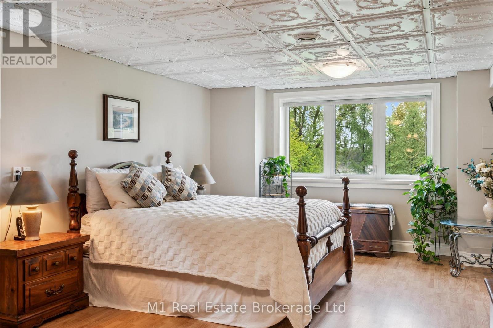 94 Aberfoyle Mill Crescent, Puslinch (Aberfoyle), ON - Indoor Photo Showing Bedroom