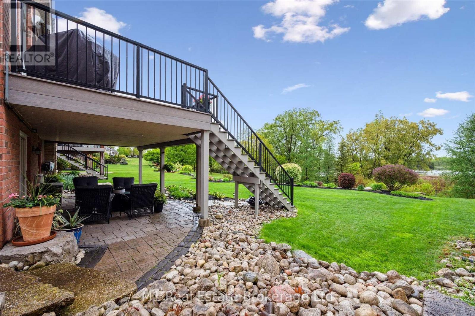 94 Aberfoyle Mill Crescent, Puslinch (Aberfoyle), ON - Outdoor With Deck Patio Veranda