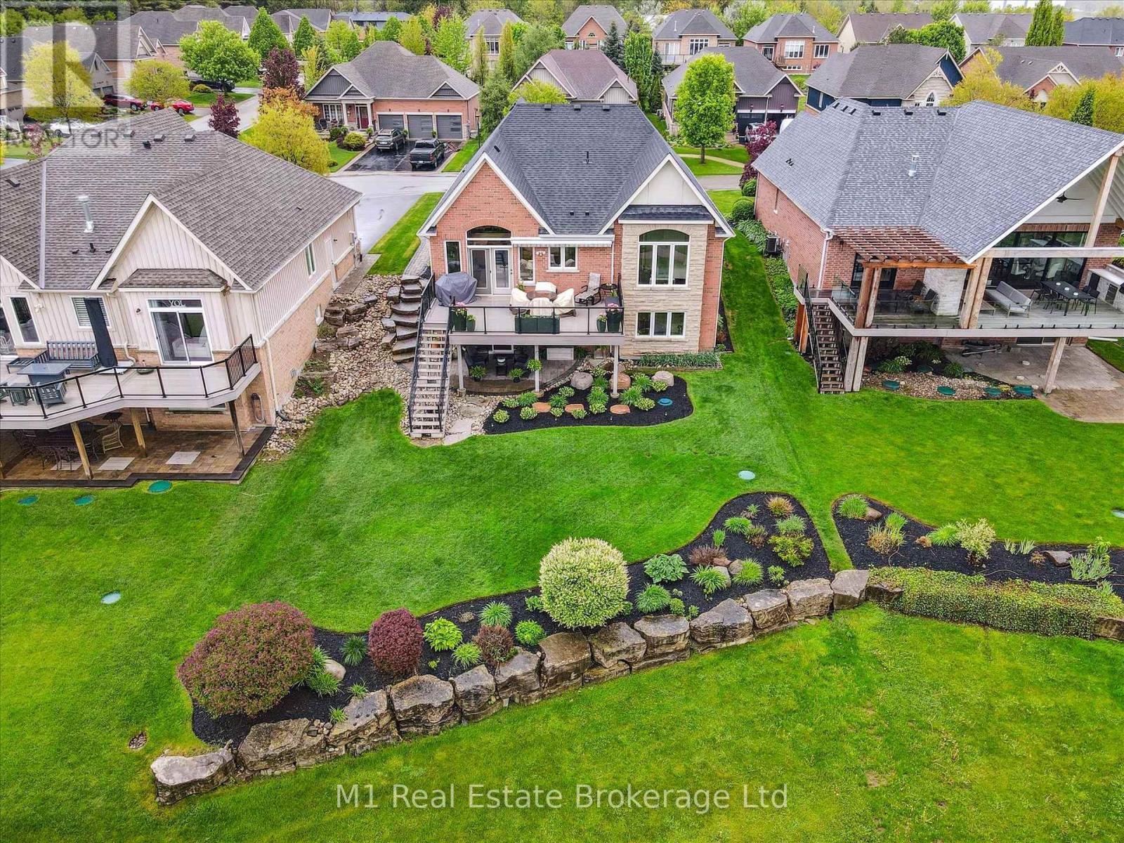 94 Aberfoyle Mill Crescent, Puslinch (Aberfoyle), ON - Outdoor With Deck Patio Veranda