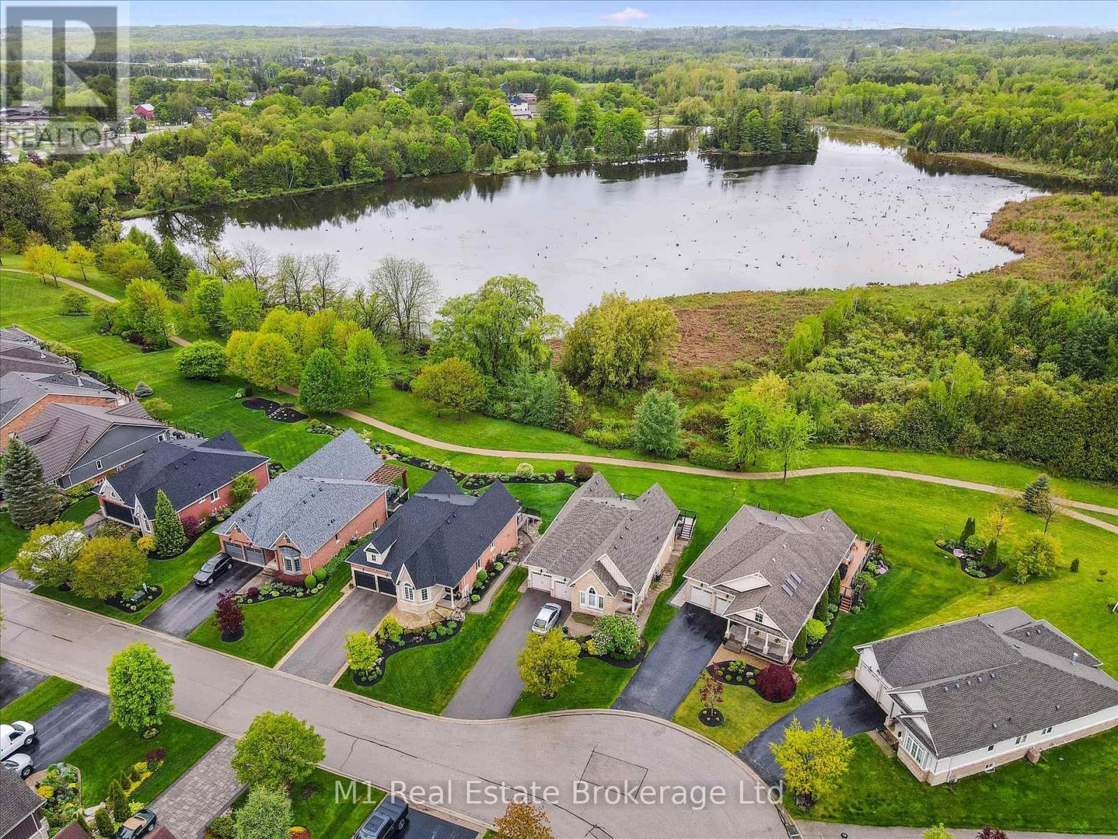 94 Aberfoyle Mill Crescent, Puslinch (Aberfoyle), ON - Outdoor With View