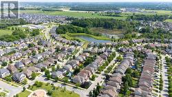 Nice walking trail by the pond -