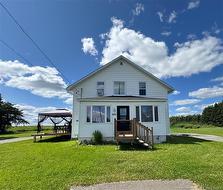 5852 17 RTE Saint-Quentin, NB E8A 2J1