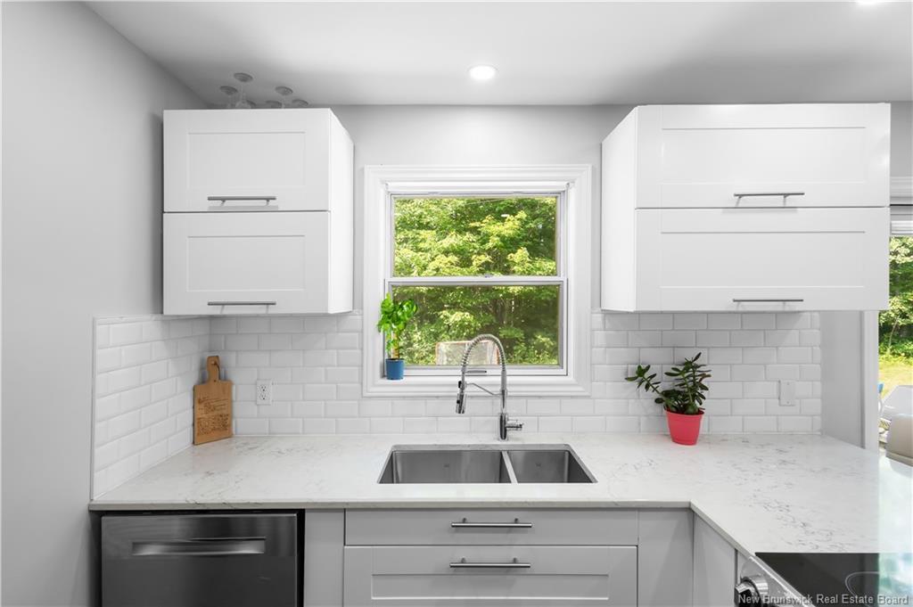 15 Mckinnon Rd, Miramichi, NB