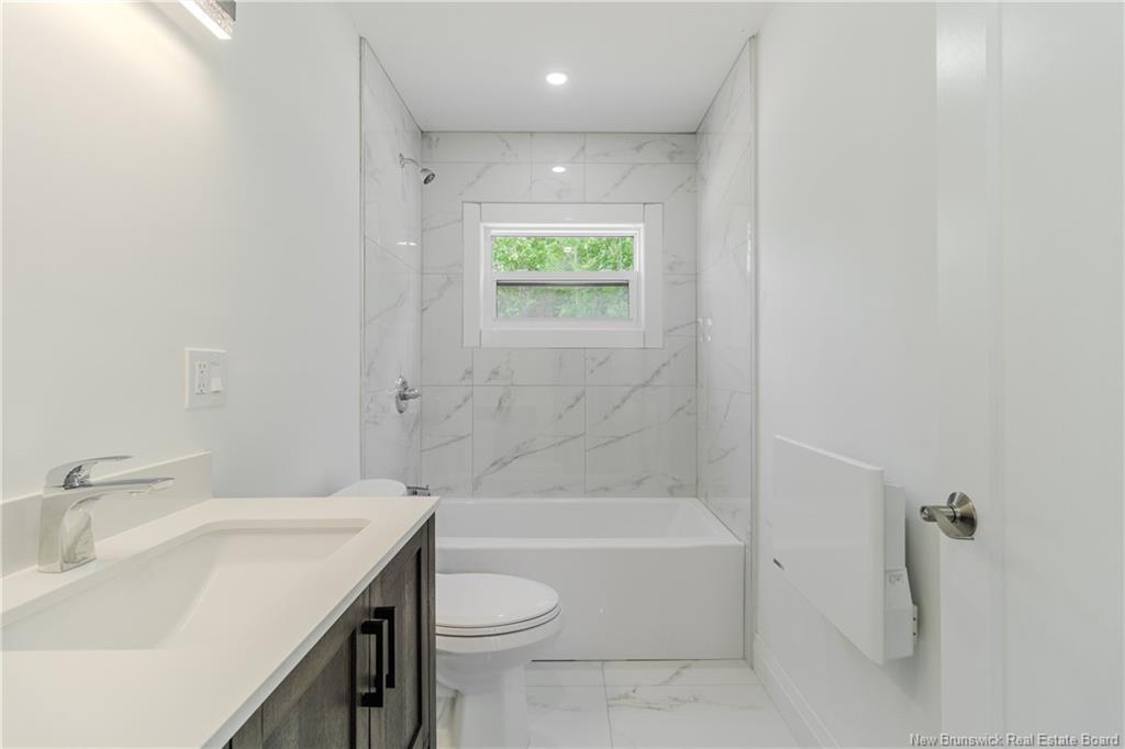 1236 Pleasant Dr, Minto, NB