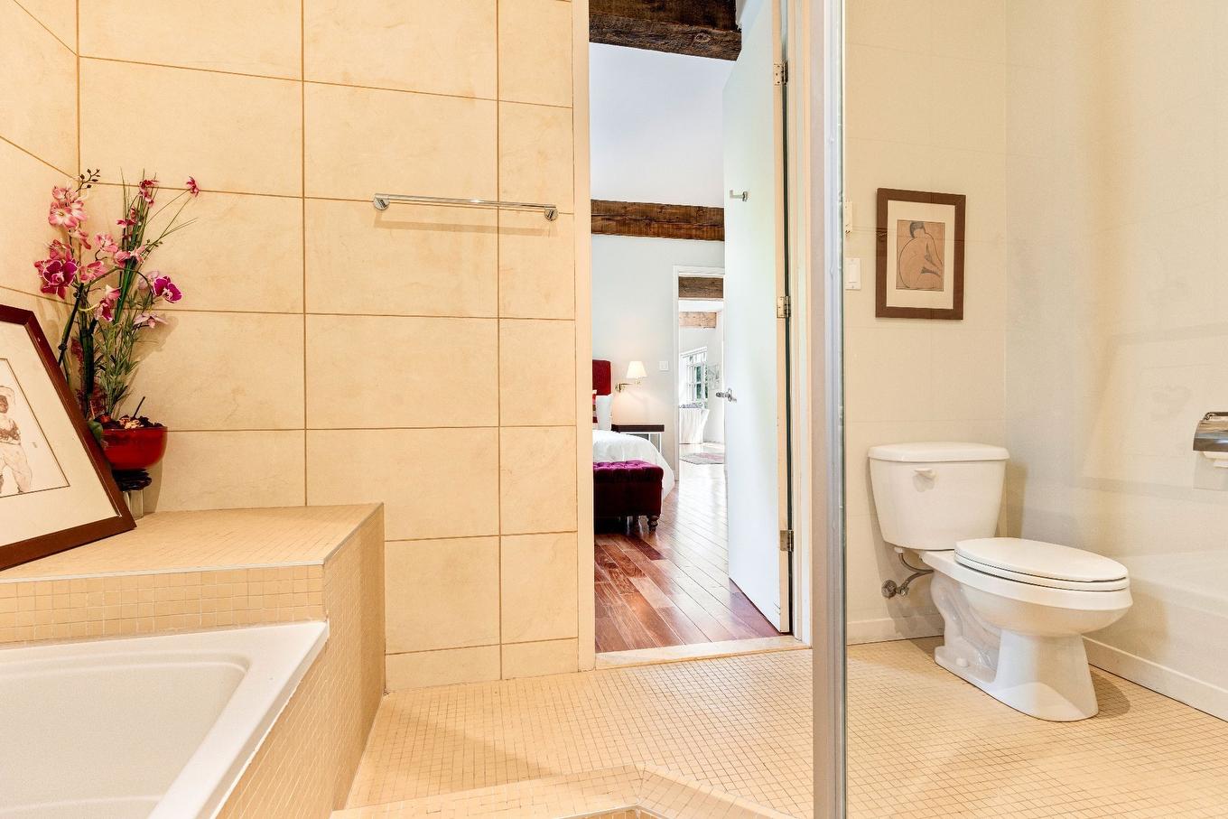 Salle de bains attenante à la CCP - 4-2195 Av. Regent, Montréal (Côte-Des-Neiges/Notre-Dame-De-Grâce), QC - Indoor Photo Showing Bathroom