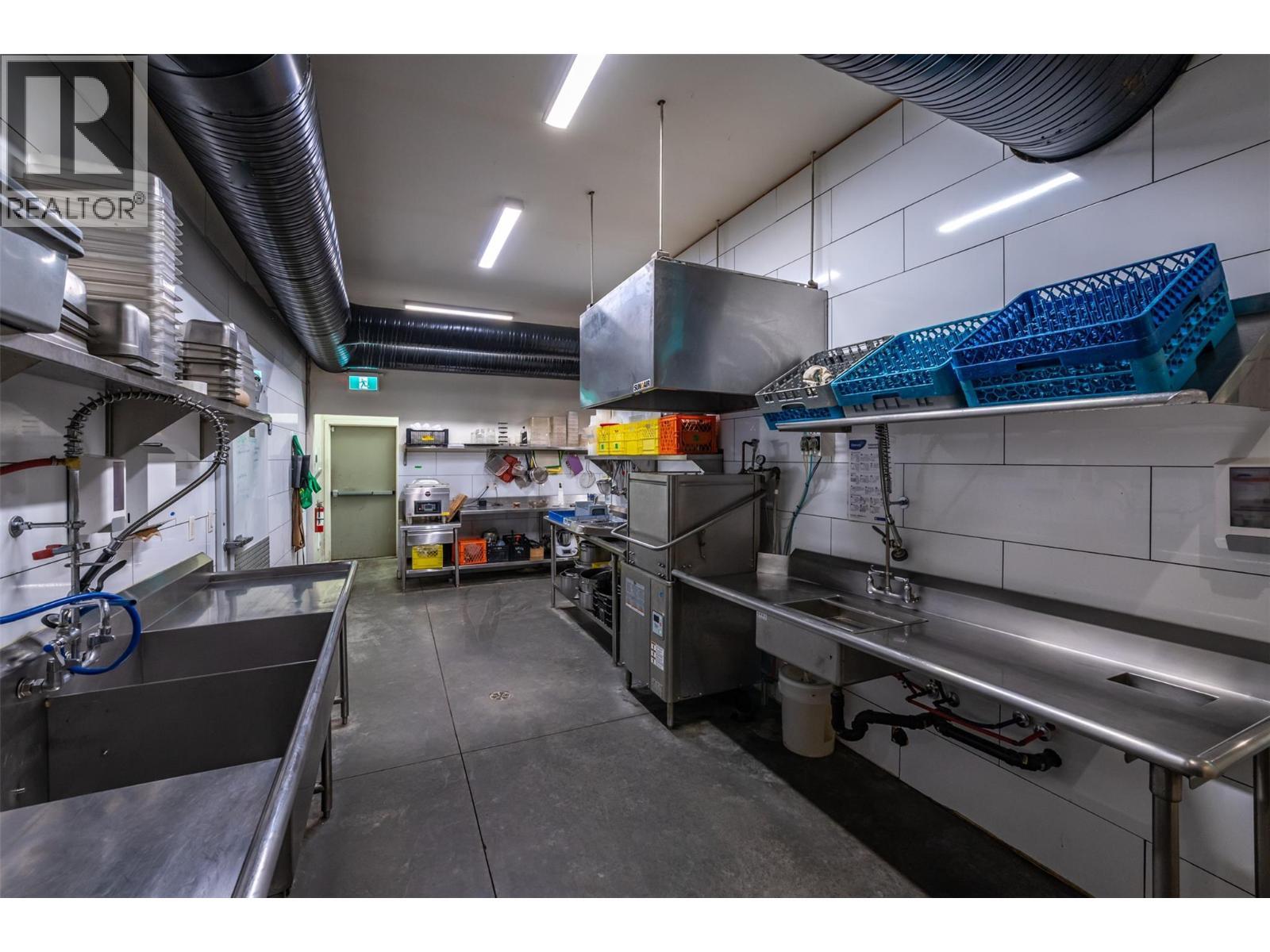 725 Mackenzie Road, Cawston, BC