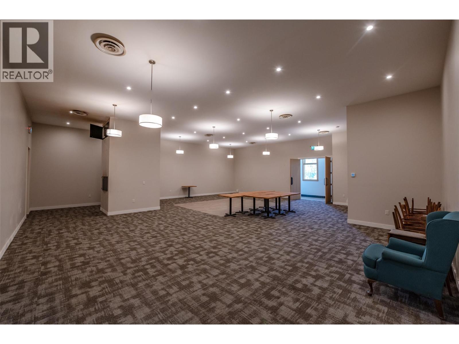 725 Mackenzie Road, Cawston, BC