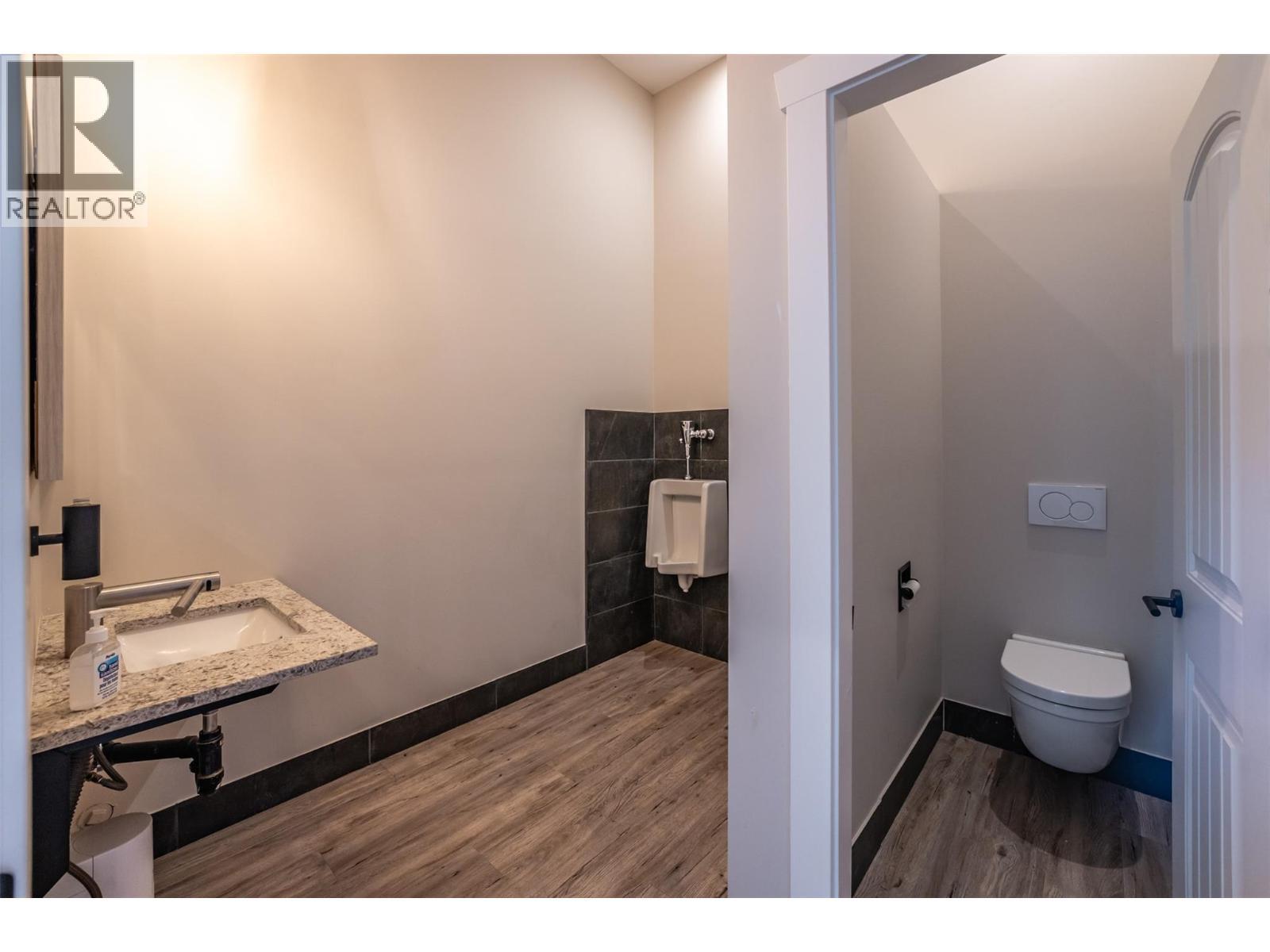 725 Mackenzie Road, Cawston, BC