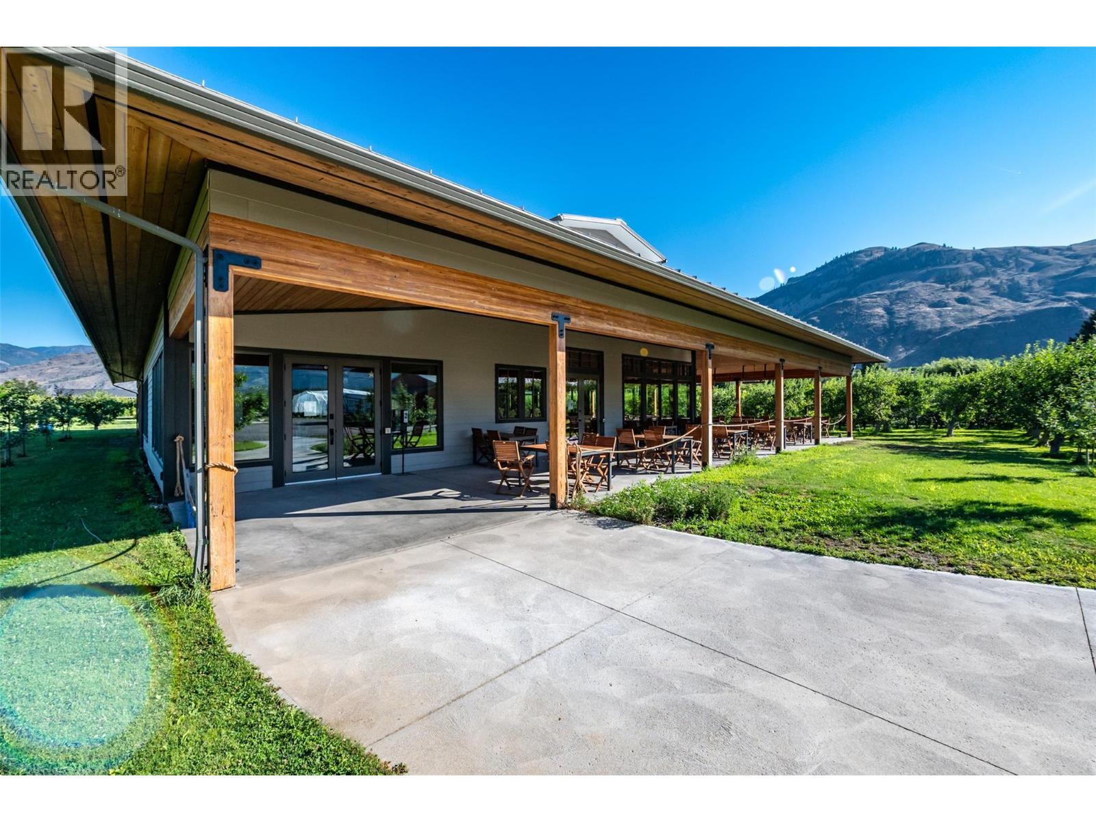 725 Mackenzie Road, Cawston, BC