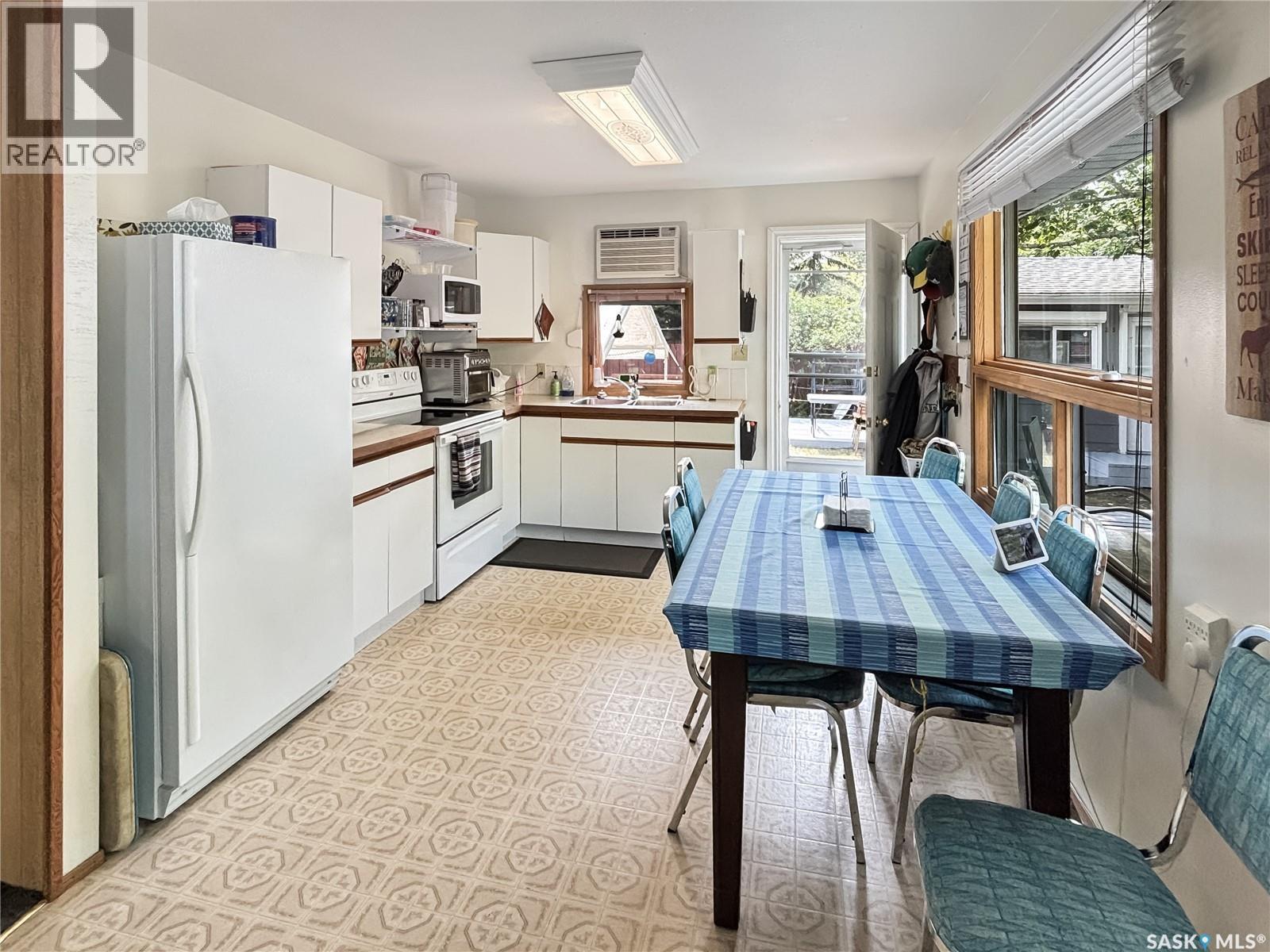 9261 Clement Crescent, Cochin, SK - Indoor