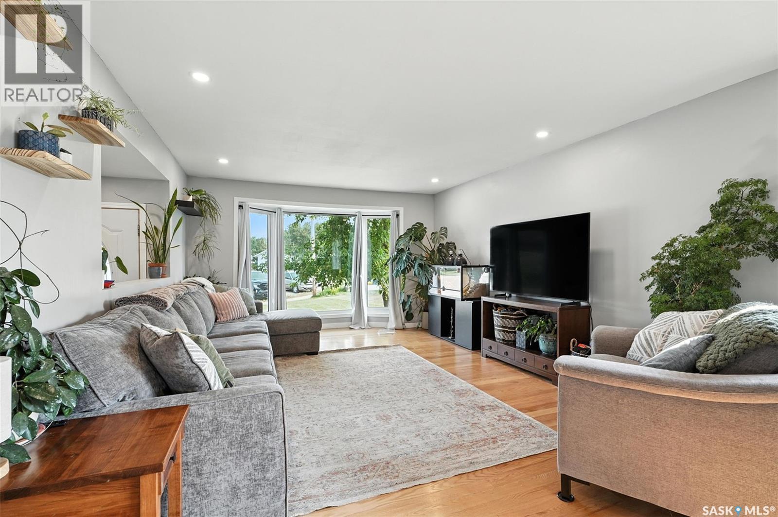219 Westview Place, Allan, SK - Indoor Photo Showing Living Room