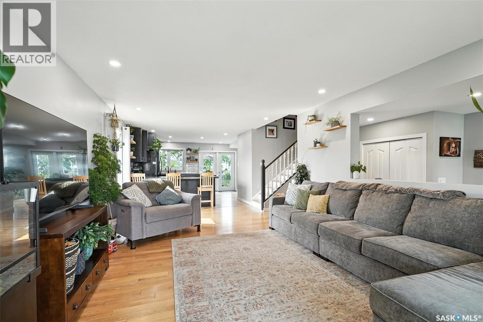 219 Westview Place, Allan, SK - Indoor Photo Showing Living Room