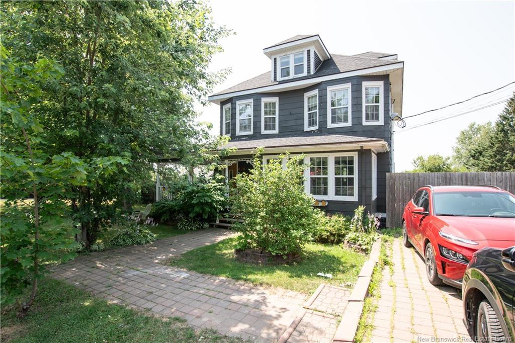 929-931 Amirault St, Dieppe, NB