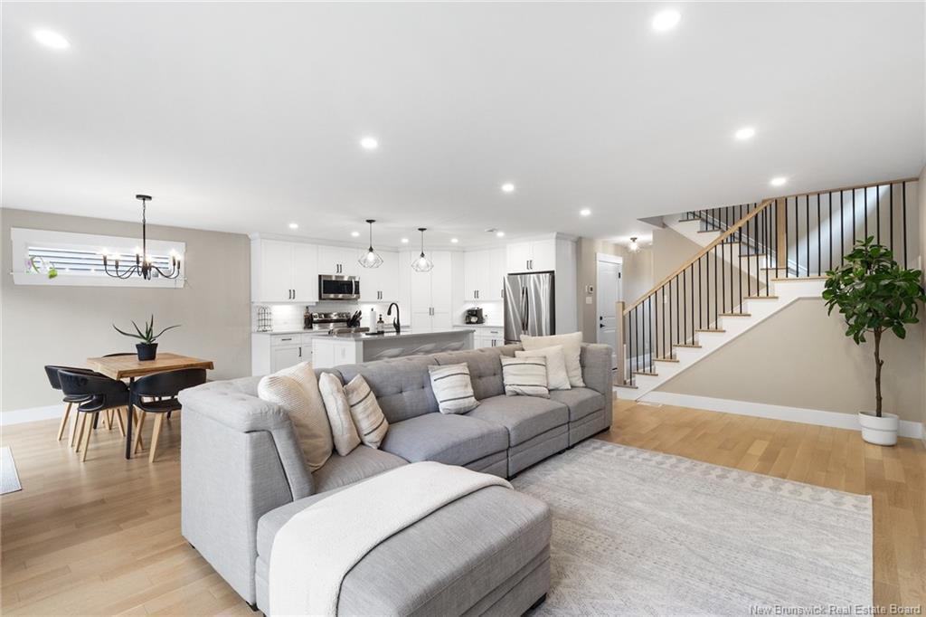 27 Weavers Wy, Fredericton, NB