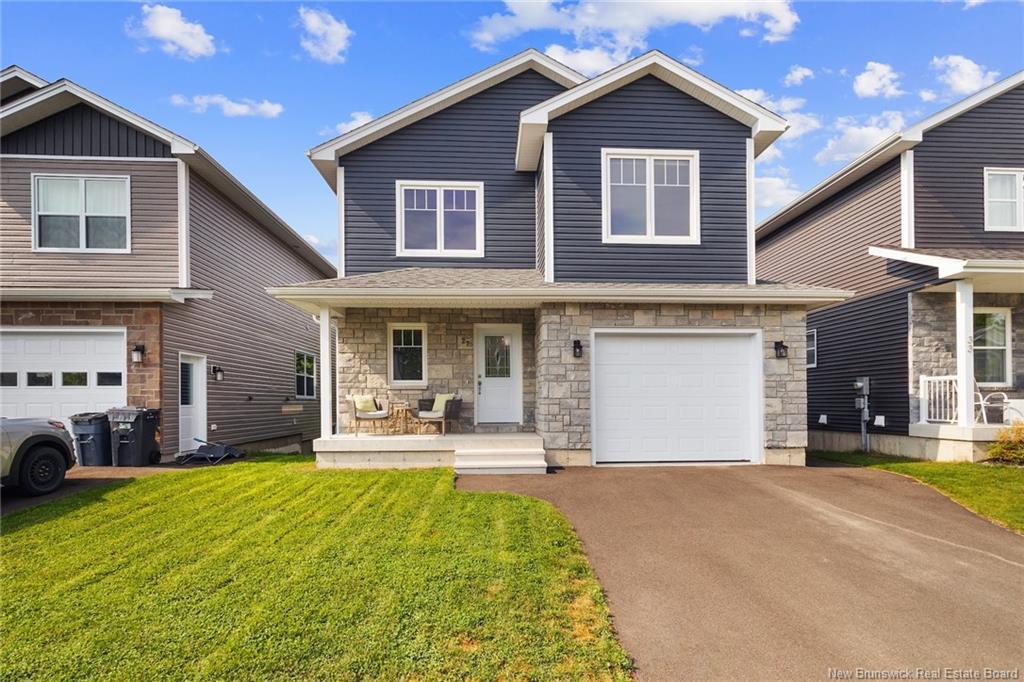 27 Weavers Wy, Fredericton, NB
