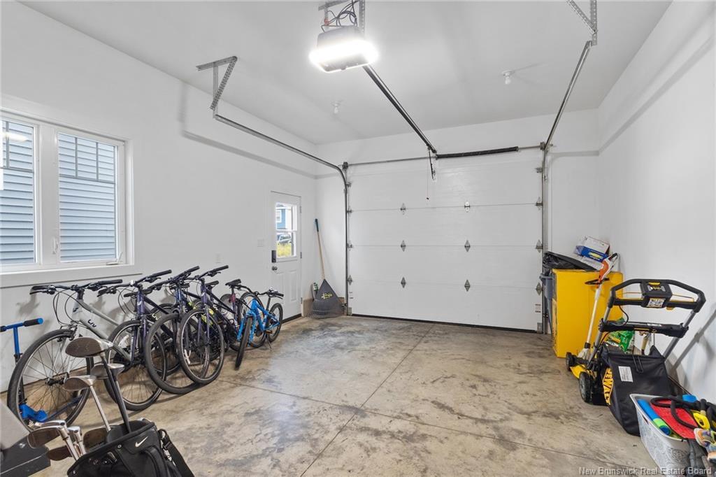 27 Weavers Wy, Fredericton, NB