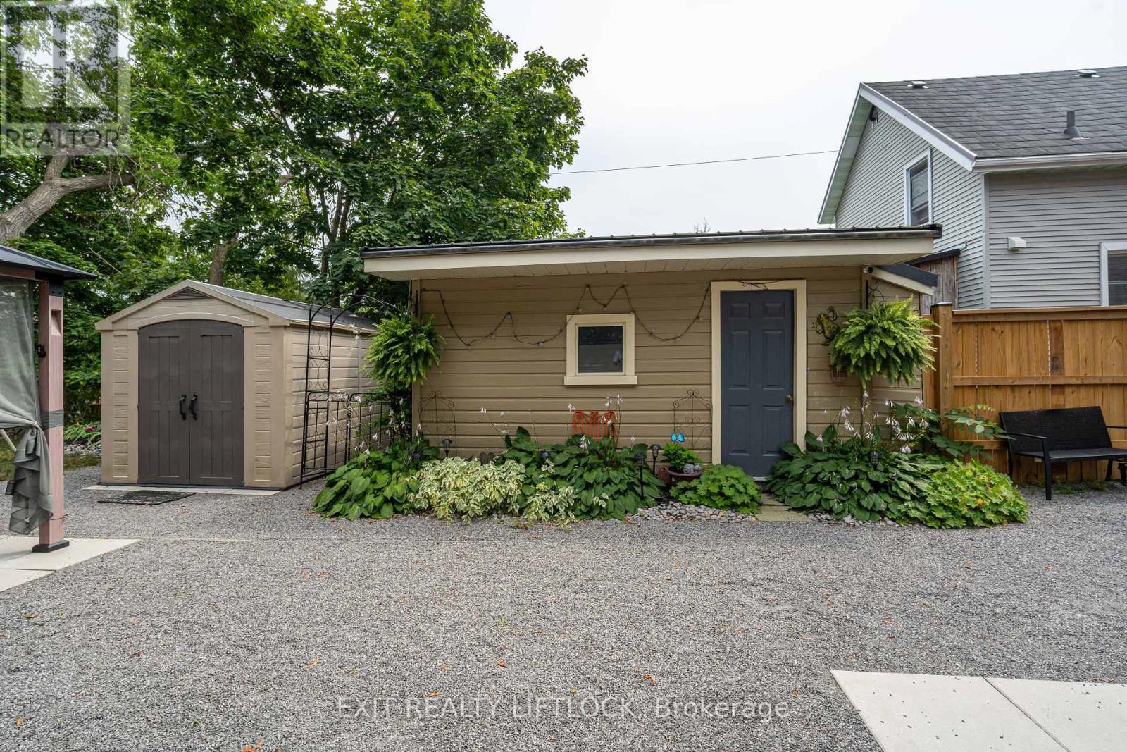 468 Cambridge Street, Peterborough (Town Ward 3), ON - Outdoor With Exterior