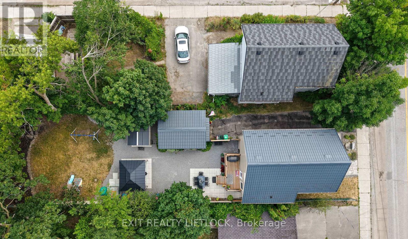 468 Cambridge Street, Peterborough (Town Ward 3), ON - Outdoor