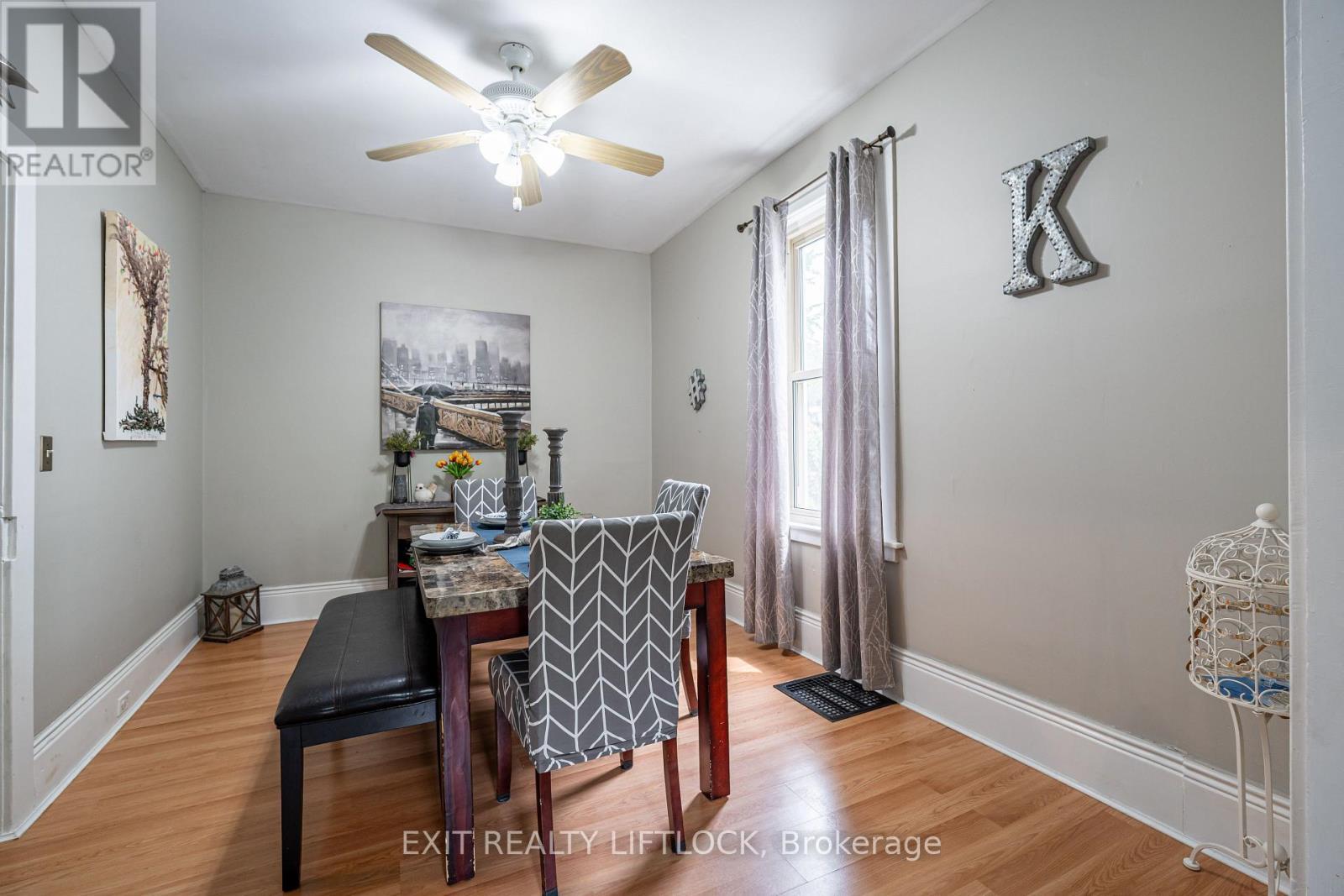 468 Cambridge Street, Peterborough (Town Ward 3), ON - Indoor