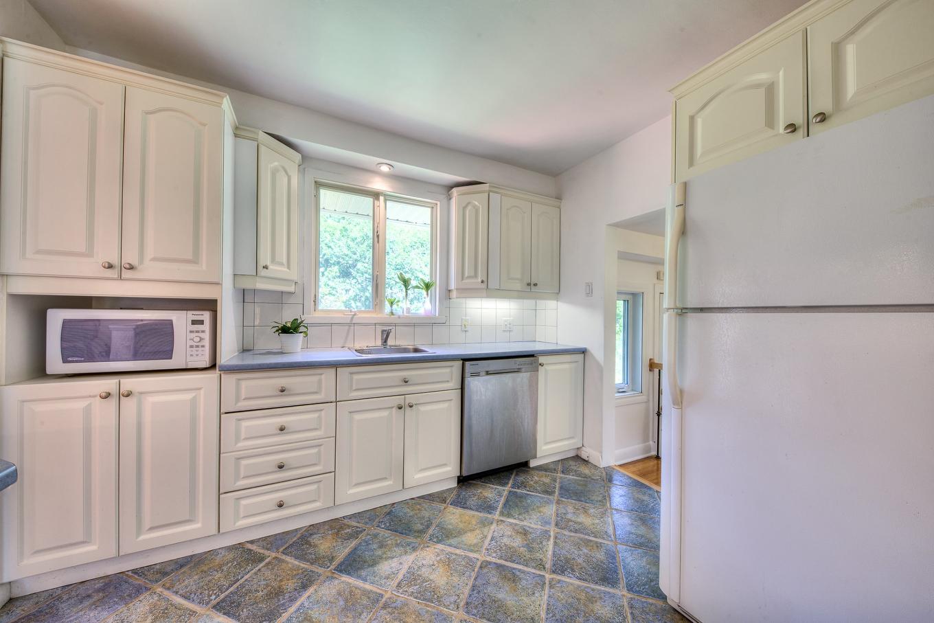 Kitchen - 191 Stonehenge Drive, Beaconsfield, QC - Indoor Photo Showing Kitchen