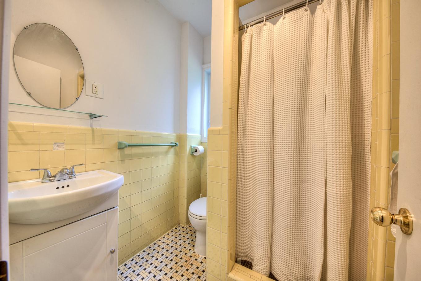 Bathroom - 191 Stonehenge Drive, Beaconsfield, QC - Indoor Photo Showing Bathroom
