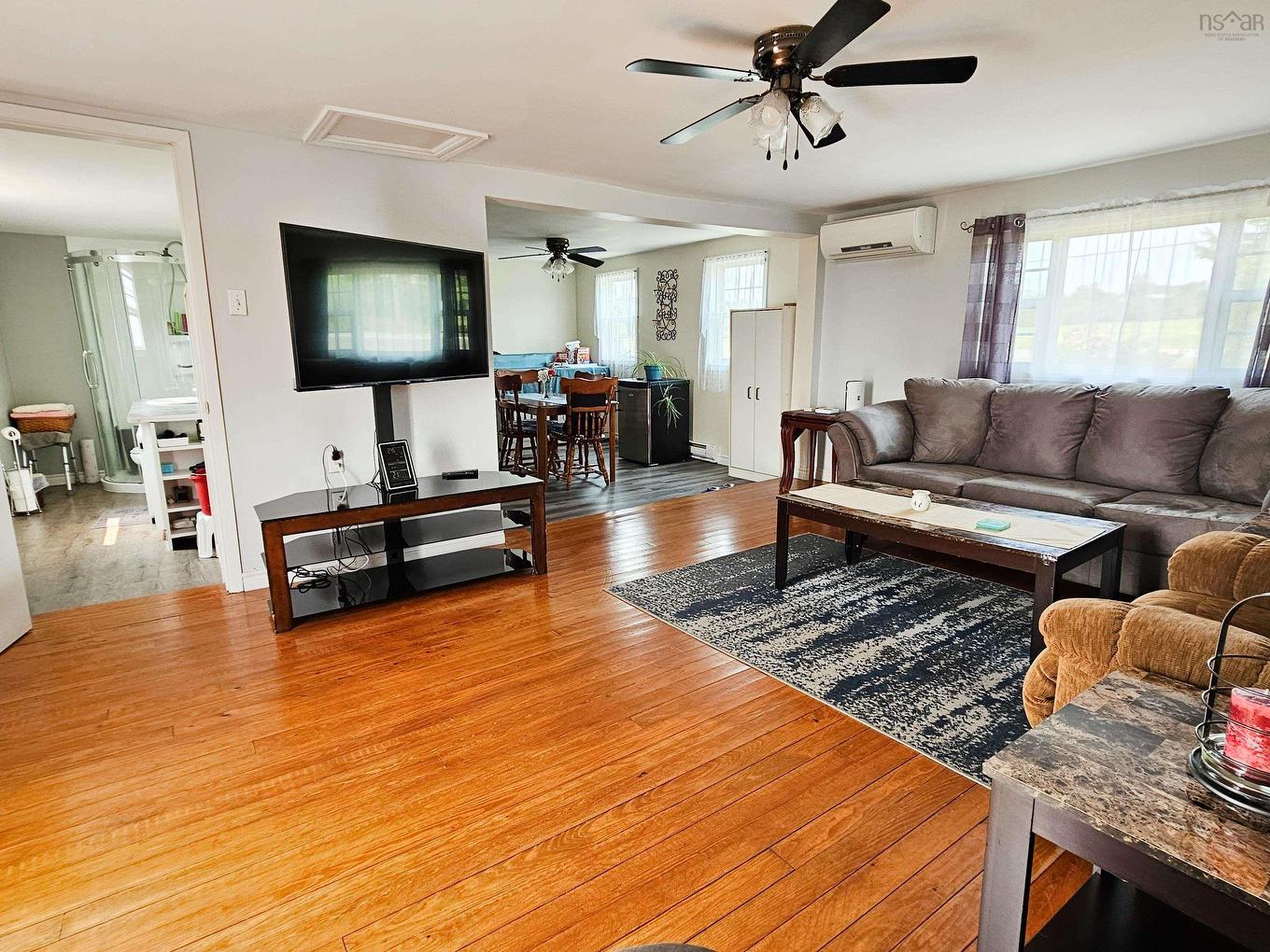 4606 Highway 2, Upper Economy, NS