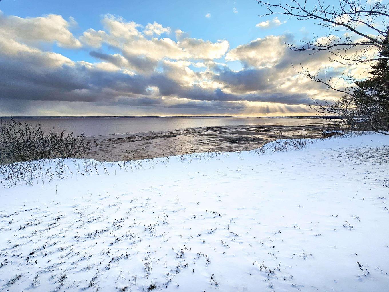 4606 Highway 2, Upper Economy, NS