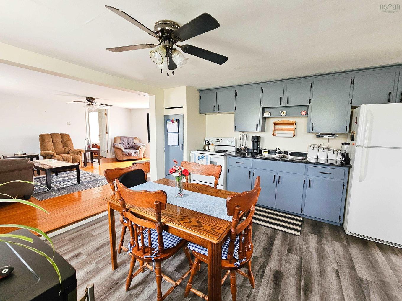 4606 Highway 2, Upper Economy, NS