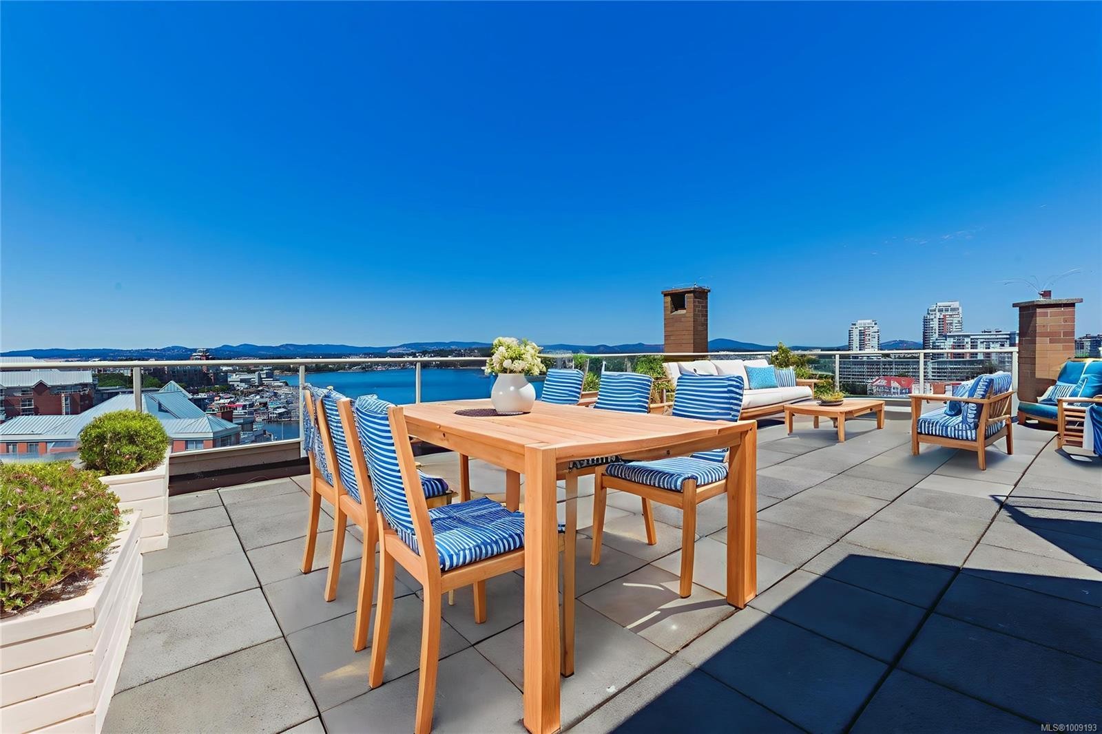 1102-225 Belleville St, Victoria, BC - Outdoor