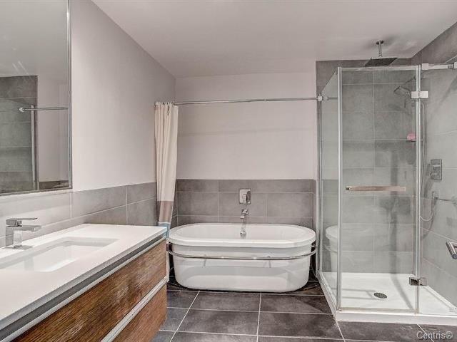 Bathroom - 507-1199 Rue Bishop, Montréal (Ville-Marie), QC - Indoor Photo Showing Bathroom