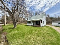 5718 Highway 2 Bass River, NS B0M 1B0