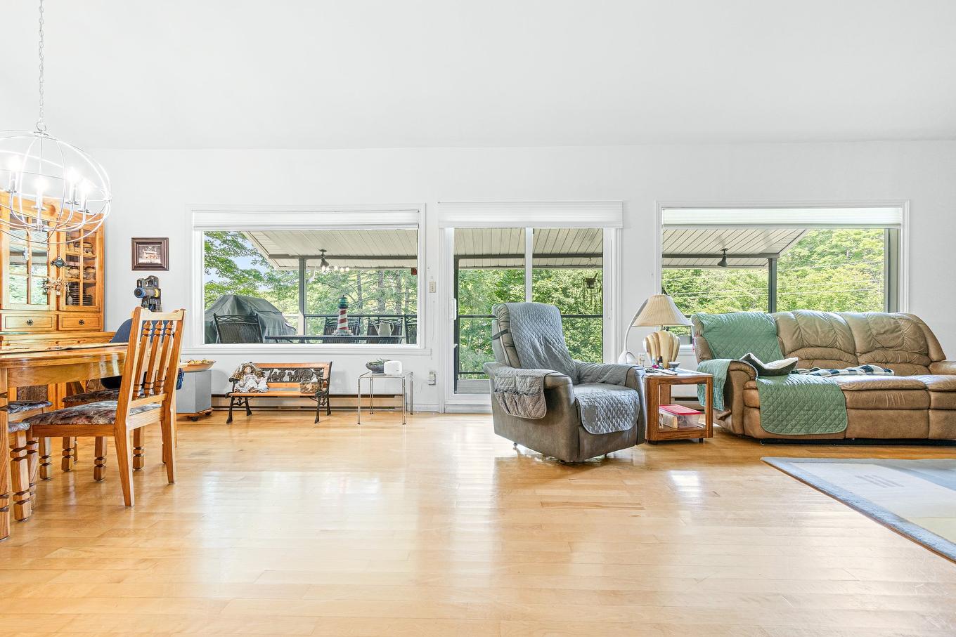 Interior - 3785 Rue Rolland, Sainte-Adèle, QC - Indoor Photo Showing Living Room