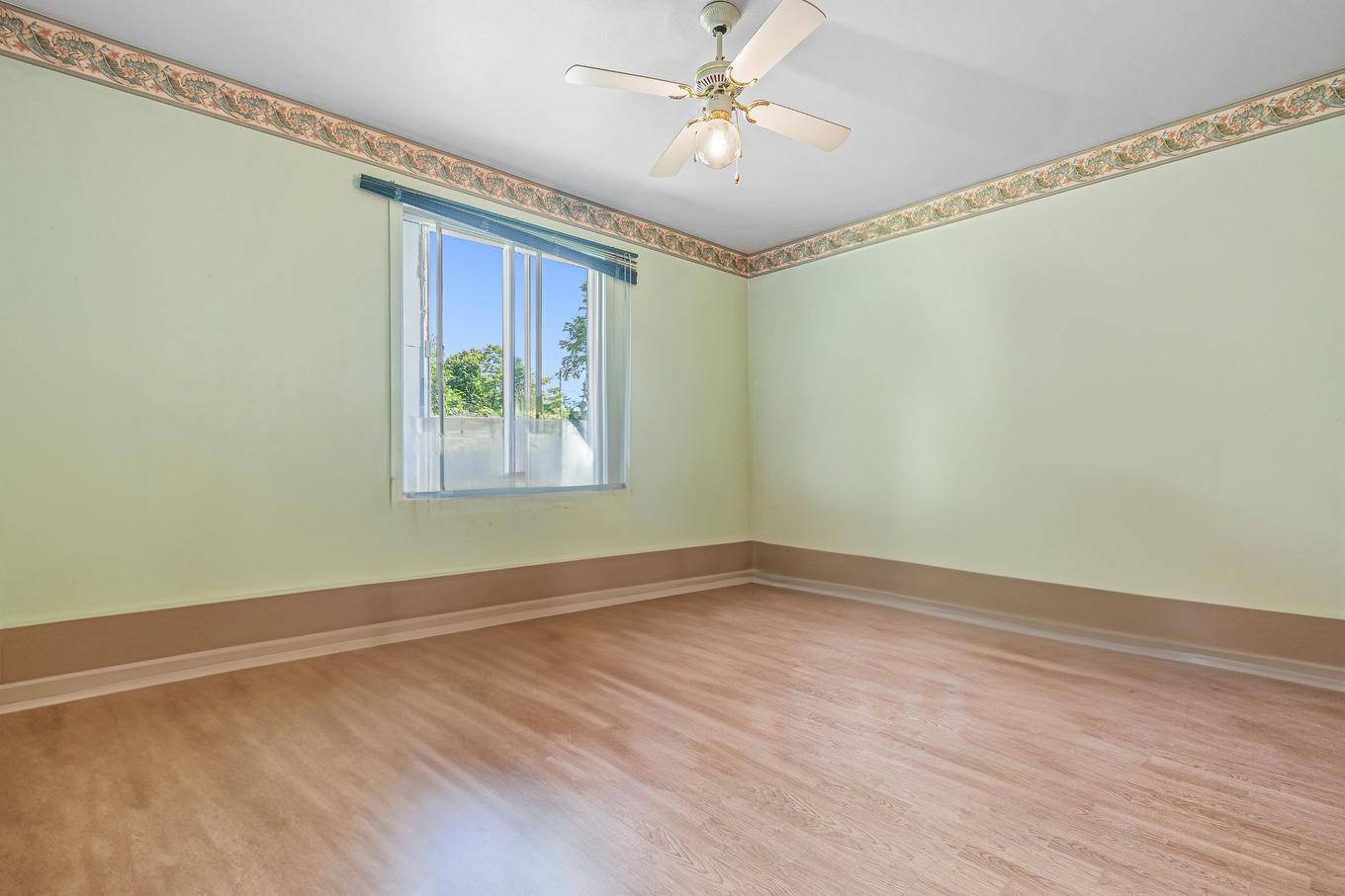 Bedroom - 3785 Rue Rolland, Sainte-Adèle, QC - Indoor Photo Showing Other Room
