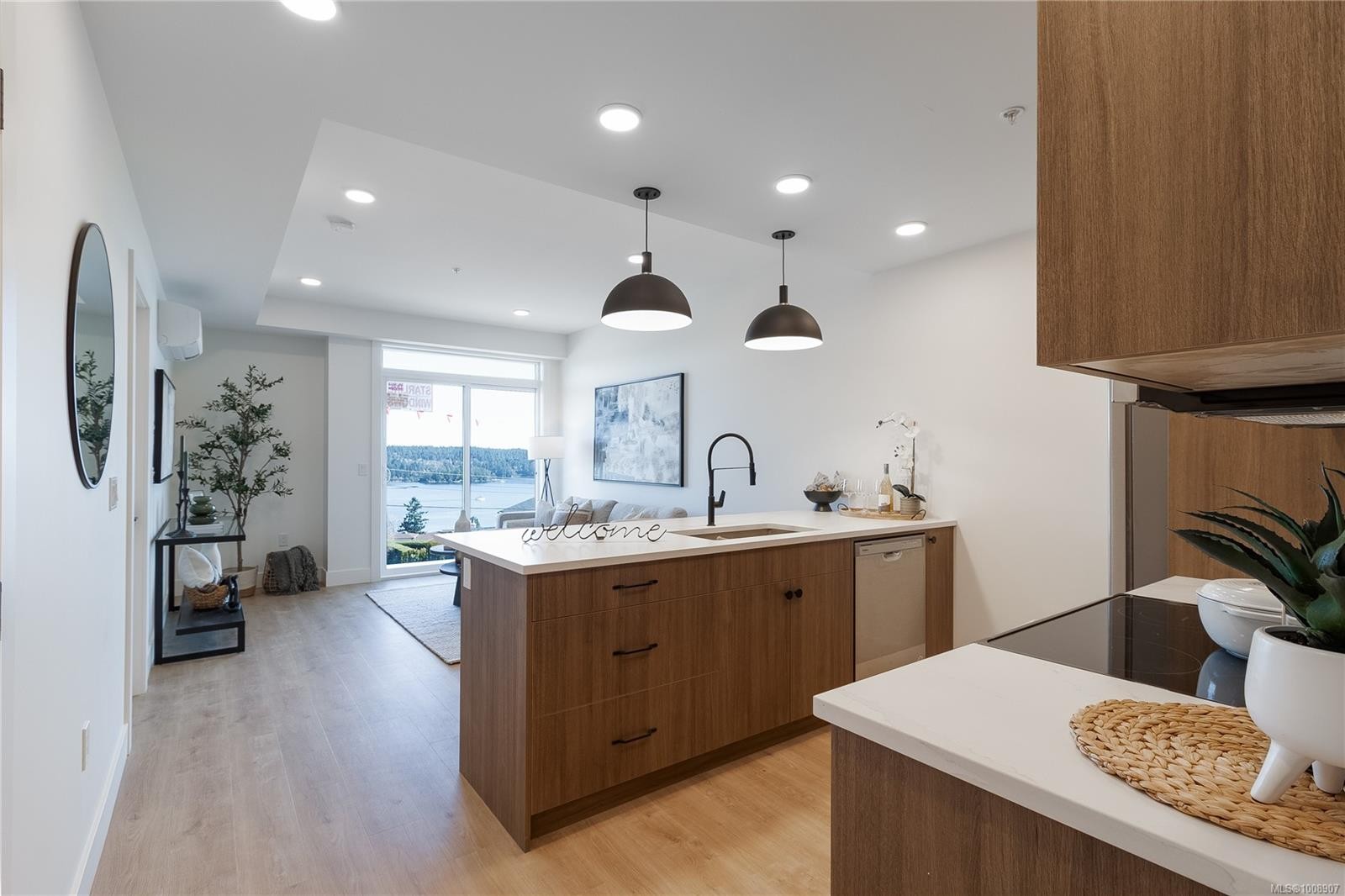 103-201 Dogwood Dr, Ladysmith, BC - Indoor Photo Showing Kitchen