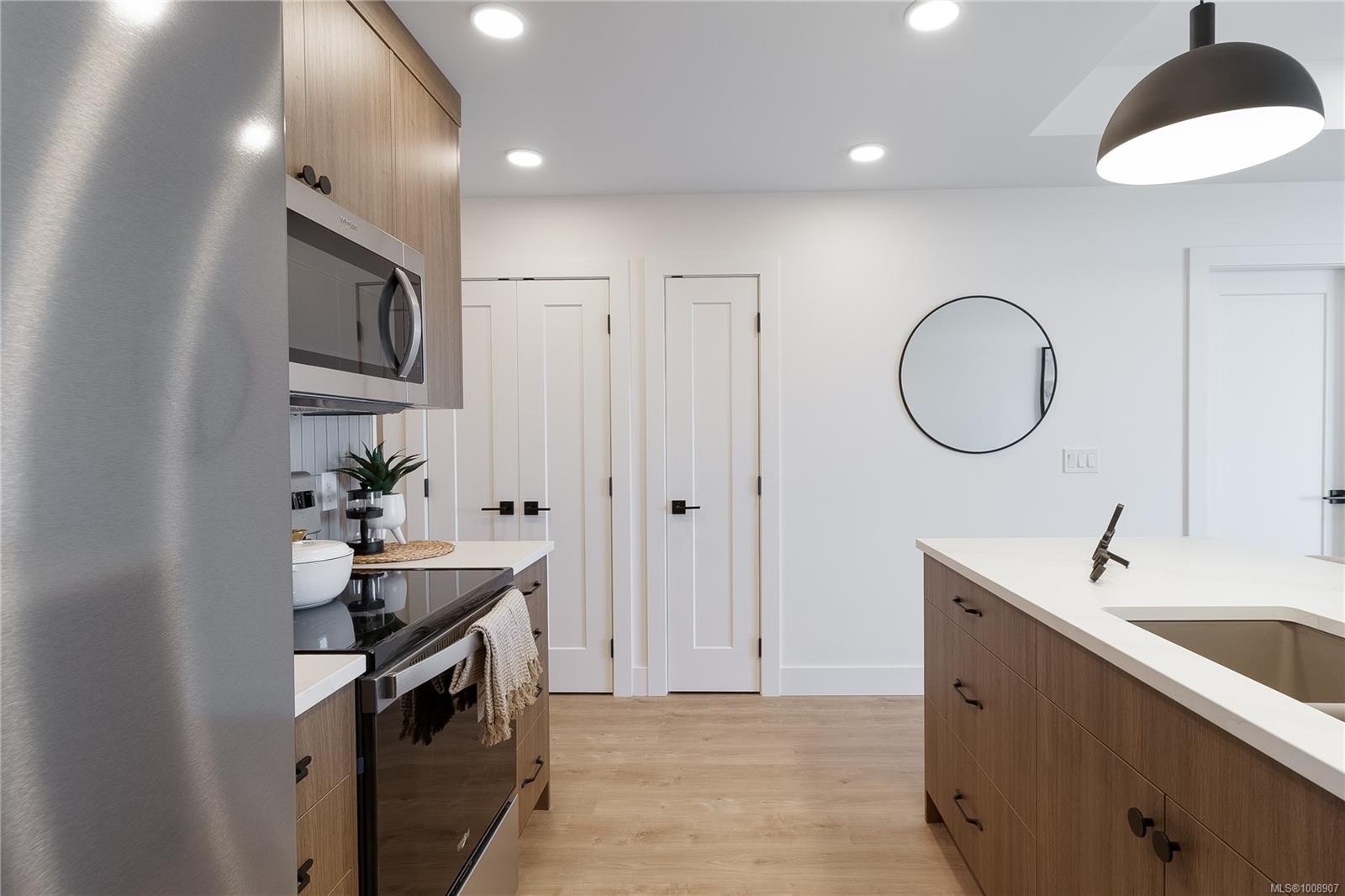 103-201 Dogwood Dr, Ladysmith, BC - Indoor Photo Showing Kitchen