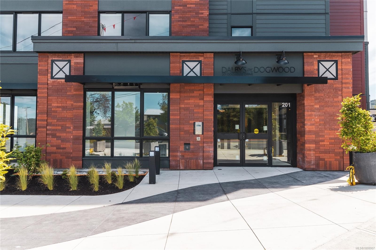 103-201 Dogwood Dr, Ladysmith, BC - Outdoor